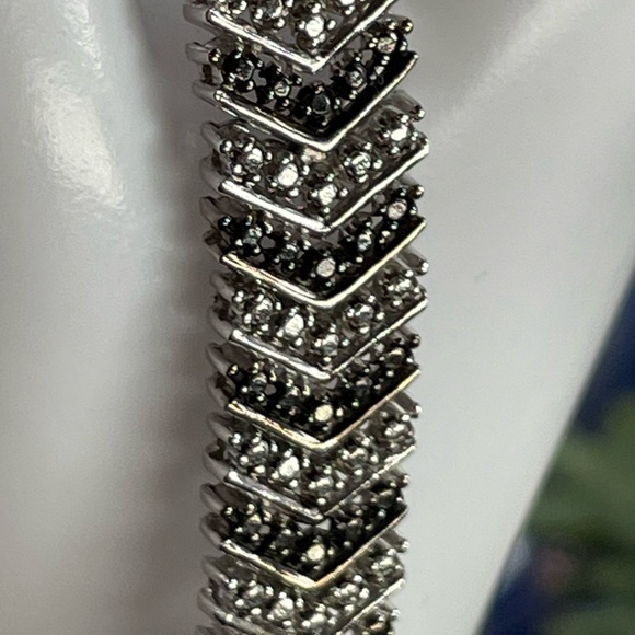 MycostSALE‼️VINTAGE Silver Chevron Bracelet. 925 colored Silver. 7 1/4" - Picture 8 of 9